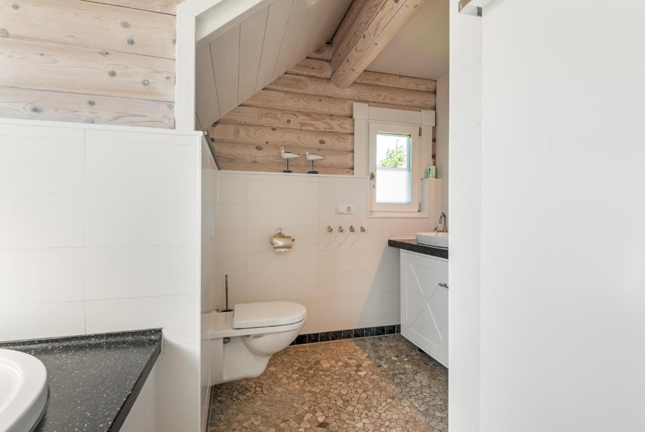 Strandhuis De Pierewaaier Sint Maartensvlotbrug Buitenkant foto