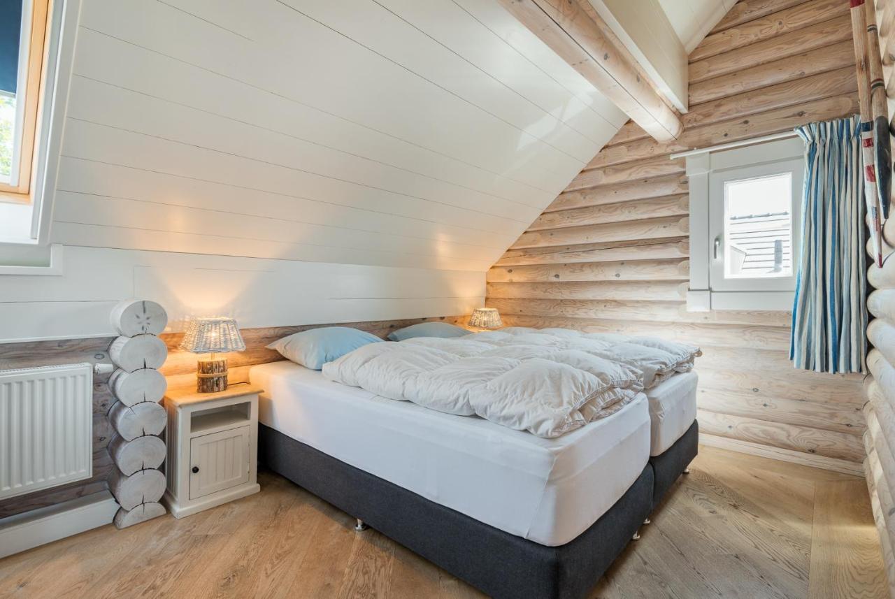 Strandhuis De Pierewaaier Sint Maartensvlotbrug Buitenkant foto
